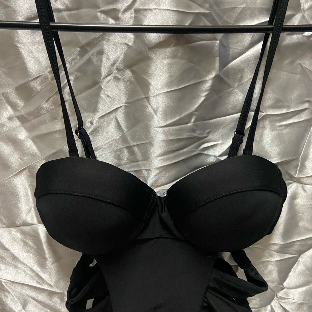 Sexy bathing suit with cutouts